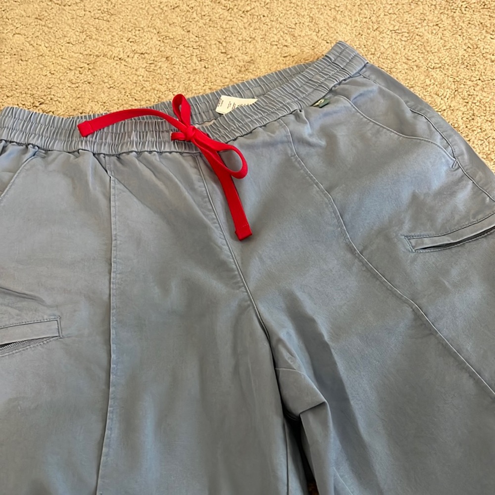 Cute mediclo scrub pants hardly worn